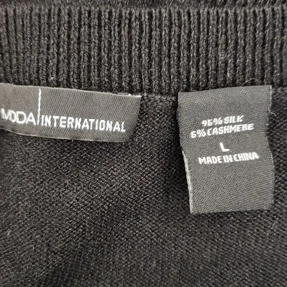 Moda International Knit Sweater – Black Silk Cashmere V-Neck Large - Picture 3 of 7